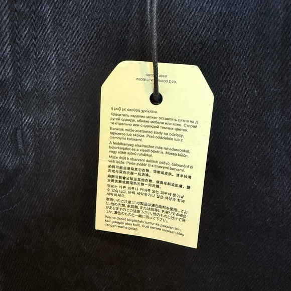 NWT Levi’s High Loose Flare Jeans in Black - Picture 5 of 16